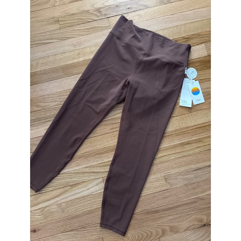 Vuori AllTheFeels Legging, new with tags, Pepper Brown Womens XL Recycled - Picture 2 of 9